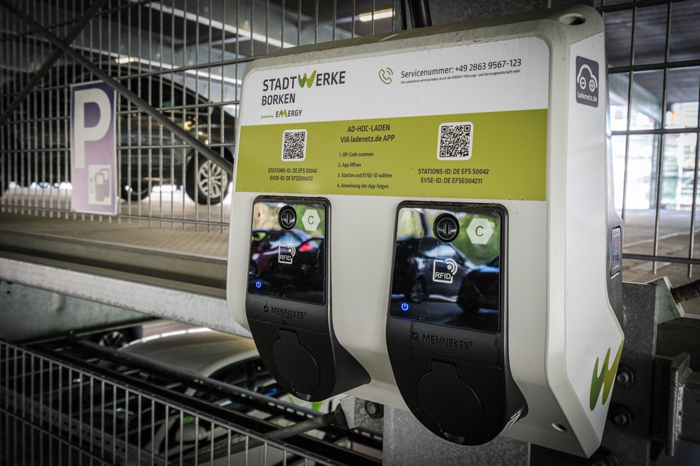 Ladestation im Parkhaus