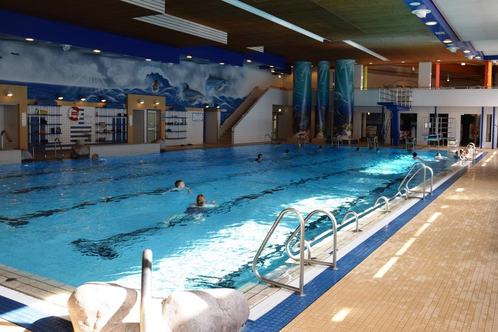 Aquarius Innenansicht Hallenbad Schwimmerbecken