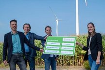 Windpark, Scheckübergabe, Spende an Flutopfer