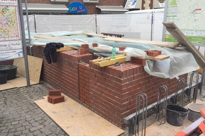 Abgang Marktgarage wird mit neuen Klinkern verblendet